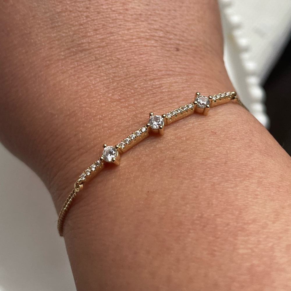 Pretty Bird Gold Bracelet with Clear Crystals